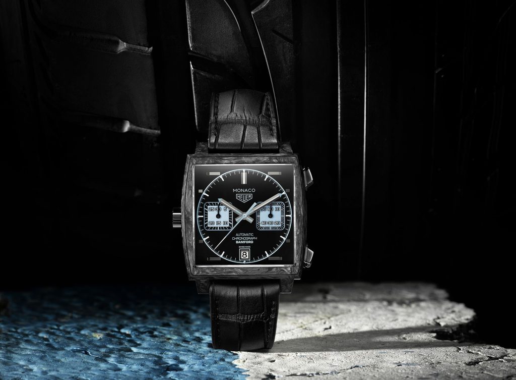 The new innovative Monaco continuouly used the iconic features of the traditional ones: square case and dial.