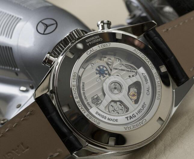 The movement could be viewed through the transparent caseback.